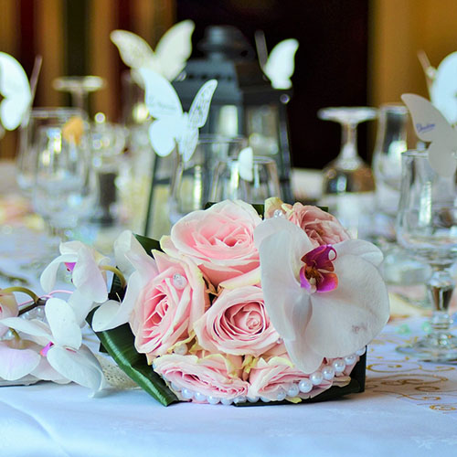 Entwine Bespoke Celebrant offer bespoke ceremonies for any part of life's journey. Whether it be weddings, naming ceremonies or funerals, Entwine offer their services in Perth, Dundee, Fife and wider Scotland area.